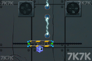 三色变形小怪游戏截图3 三色变形小怪游戏截图3