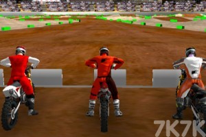 《越野摩托大赛》游戏截图3 《越野摩托大赛》游戏截图3