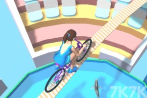 《危险骑行》游戏截图3 《危险骑行》游戏截图3