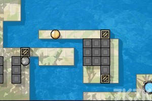 《银色滚球H5》游戏截图3 《银色滚球H5》游戏截图3