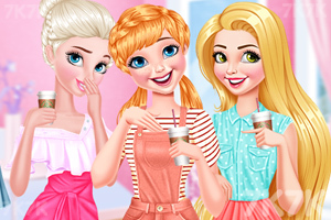 《喝咖啡的女孩》游戏截图1 《喝咖啡的女孩》游戏截图1