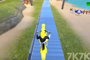 《摩托车特技赛道》游戏截图3 《摩托车特技赛道》游戏截图3