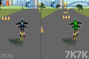 《双人自行车对战》游戏截图7