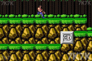 《魂斗罗》游戏截图6 《魂斗罗》游戏截图6