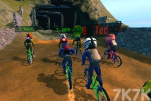 《山地车竞技赛》游戏截图3 《山地车竞技赛》游戏截图3
