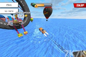 《超级英雄特技赛车》游戏截图3