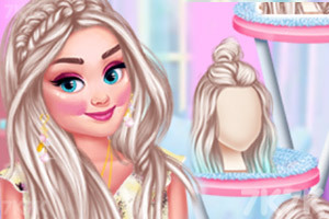 《女神校花比拼》游戏截图2 《女神校花比拼》游戏截图2