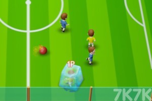 《竞技足球》游戏截图2 《竞技足球》游戏截图2