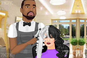 《女孩万圣节的发型》游戏截图3 《女孩万圣节的发型》游戏截图3