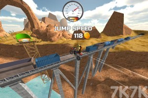 《坡道摩托飞跃》游戏截图3 《坡道摩托飞跃》游戏截图3