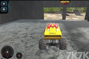 《越野车训练赛》游戏截图2 《越野车训练赛》游戏截图2