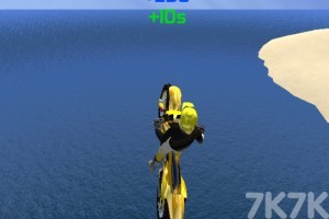 《沙滩特技摩托》游戏截图3 《沙滩特技摩托》游戏截图3