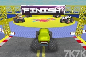 《大脚车坡道竞赛》游戏截图2