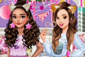 《莫纳的闺蜜日》游戏截图1 《莫纳的闺蜜日》游戏截图1