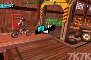 《摩托车竞技赛》游戏截图2 《摩托车竞技赛》游戏截图2