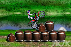 《超级摩托挑战赛》游戏截图3 《超级摩托挑战赛》游戏截图3