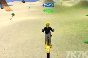 《特技摩托挑战赛》游戏截图2 《特技摩托挑战赛》游戏截图2