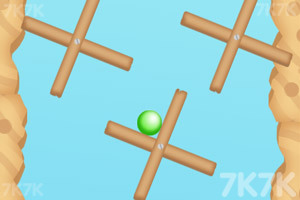 《小球旋转进洞》游戏截图3 《小球旋转进洞》游戏截图3