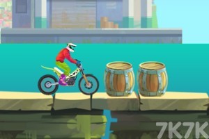 《特技摩托大赛2》游戏截图4 《特技摩托大赛2》游戏截图4