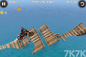《极限摩托挑战》游戏截图3 《极限摩托挑战》游戏截图3
