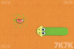 《蛇蛇吃水果》游戏截图1 《蛇蛇吃水果》游戏截图1