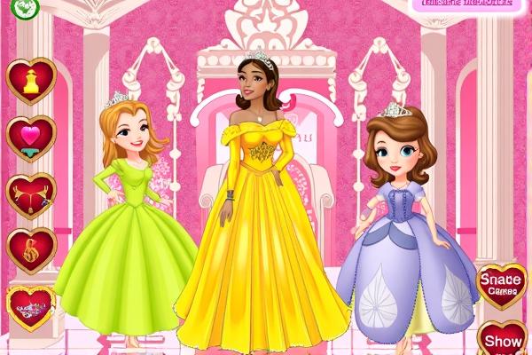 米兰达女王皇家换装